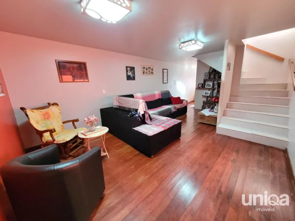 Imagem Casa sobrado de 03 dormitórios para venda em Camobi próximo da UFSM com cerca el