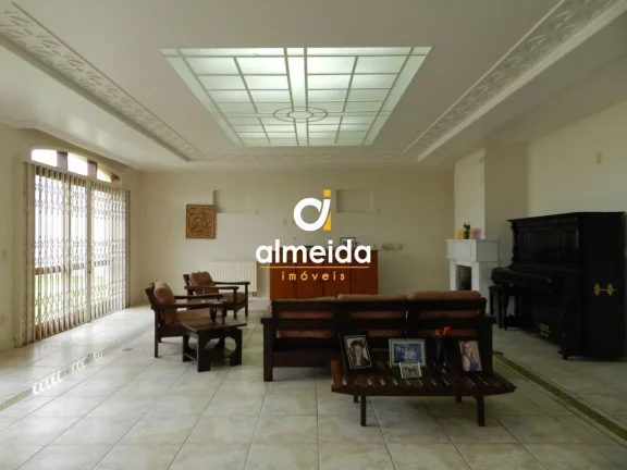 Imagem Casa 5 dormitórios à venda Patronato Santa Maria/RS