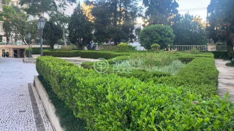 Imagem 150 metros 3 suítes 2 por andar Ar condicionado Área de serviço Closet Cozinha americana Dependê...