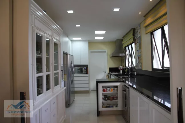 Imagem Apartamento Alto Padrão, 1 por andar, à Venda no Campo Belo: 3 suítes e 3 vagas. R$ 2.800.000,00