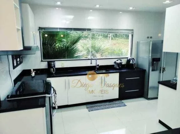 Imagem Casa em Condomínio para Venda em Teresópolis / RJ no bairro Quebra Frascos