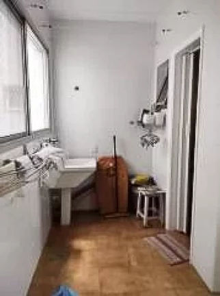 Imagem Enseada - Apartamento à 300 metros da praia Lazer.