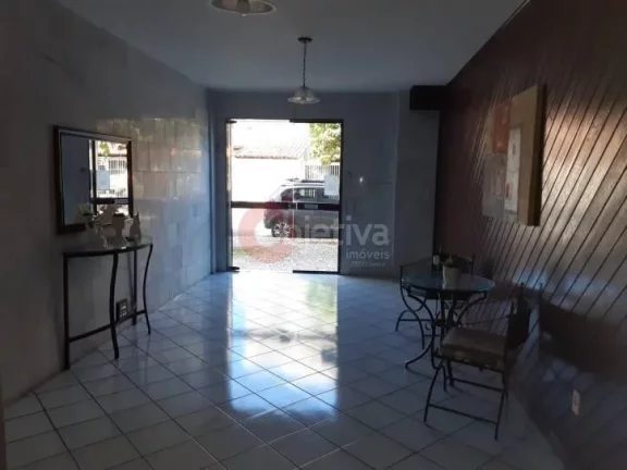 Imagem Apartamento com 3 dormitórios à venda, 115 m², Braga - Cabo Frio/RJ