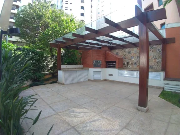 Imagem Linda cobertura de 321M² com 3 quartos e 2 suítes. Armários, varandas, ampla sala.