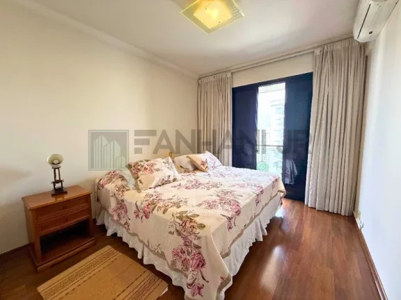 Imagem Locação em Condomínio de Alto Padrão em Indianópolis, São Paulo-SP: 3 Quartos, 1 Suíte, 2 Salas, 3 Banheiros, 4 Vagas, 154m².