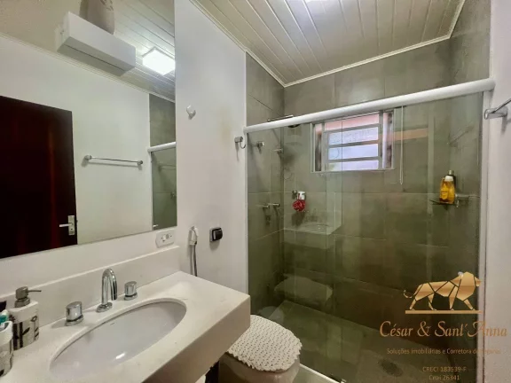 Imagem Linda casa a venda, com vista para centro de Campos do Jordão.