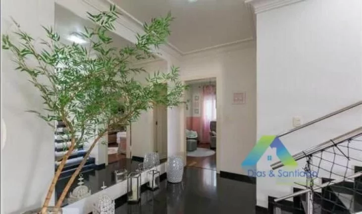 Imagem Casa em condomínio 380 metros, 3 dormitórios, 3 suítes, 3 vagas com excelente localização e valor !!!