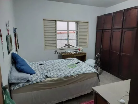 Imagem Casa à venda no bairro Cohab - Guaratinguetá/SP