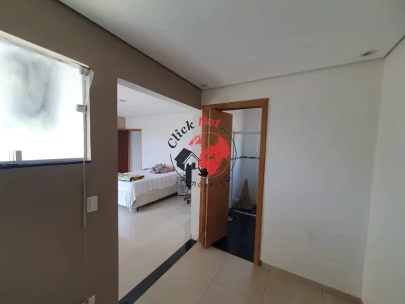 Imagem Sobrado com 4 dormitórios mais 2 cômodos nos fundos e salão comercial para Venda ou Locação no bairro Jordanópolis em São Bernardo do Campo