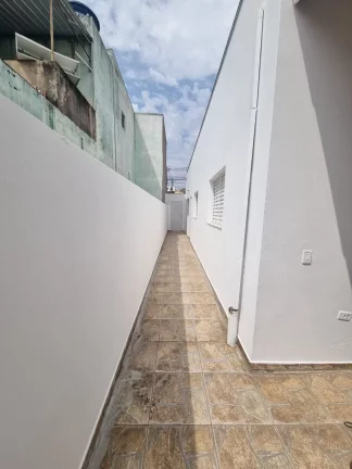 Imagem Casa a venda c/ 03 dormitórios, sendo 01 suíte - Bairro Água Branca