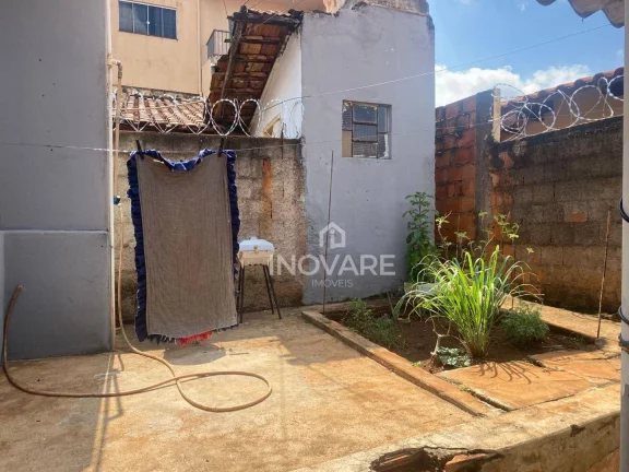 Imagem Casa com 3 dormitórios à venda, 140 m² por R$ 350.000,00 - Setor Bela Vista - Itumbiara/GO