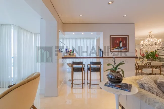 Imagem Venha morar no incrível Jardim Paulista! Oferecemos um apartamento dos sonhos, com 198m² de puro conforto e elegância. Com 3 suítes e 4 vagas, esse im