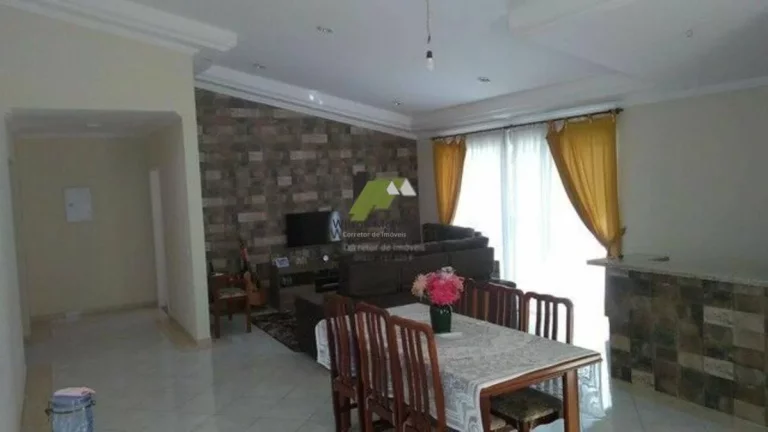 Imagem Excelente Casa em Loteamento Fechado
