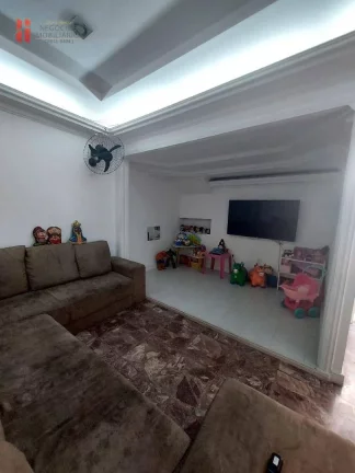 Imagem Casas à venda, 260 m² por R$ 1.700.000 - Jardim Vinte e Cinco de Agosto - Duque de Caxias/RJ