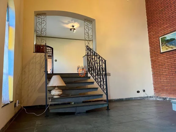 Imagem Casa com 3 dormitórios à venda, 300 m² por R$ 1.100.000 - Jardim Itaperi - Atibaia/SP