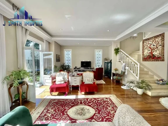Imagem CASA NÉOCLÁSSICO, AMPLA EM TODOS AMBIENTES, PISCINA, 4 VAGAS, 4 SUÍTES.