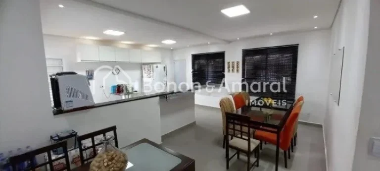 Imagem Linda casa térrea no Jardim Santa Genebra, com 3 suítes sendo 1 suíte com jardim de inverno e 2 s...