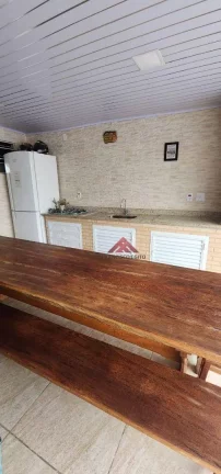 Imagem Casa com 4 dormitórios à venda, 252 m² por R$ 420.000,00 - Laranjal - São Gonçalo/RJ