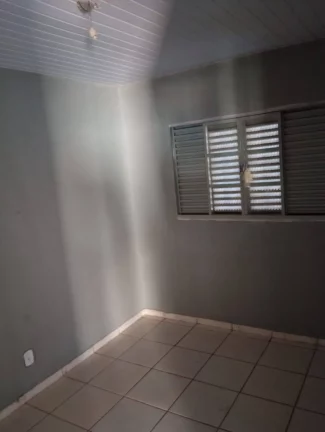 Imagem CASA A VENDA DE ESQUINA BEM LOCALIZADA 02 DORMITÓRIOS EM VALPARAISO SP