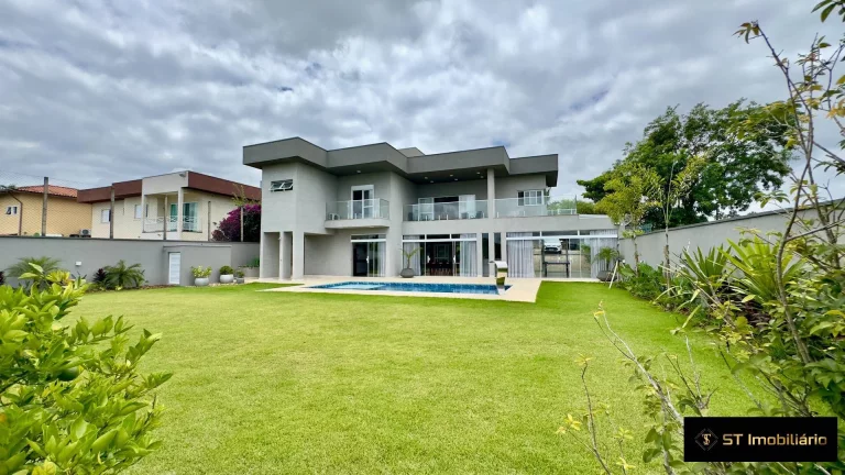 Imagem Casa à venda com 4 dormitórios - Condomínio Fechado na região de Atibaia!