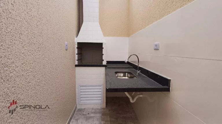 Imagem Casa com 2 dormitórios à venda, 63 m² por R$ 260.000,00 - Jardim Melvi - Praia Grande/SP