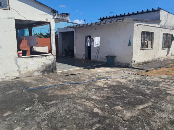 Imagem Casa para Venda em Rio de Janeiro, Campo Grande, 2 dormitórios, 2 banheiros, 4 vagas