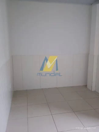Imagem Cansado de pagar caro por um lugar pequeno? Olha essa casa com quintal.