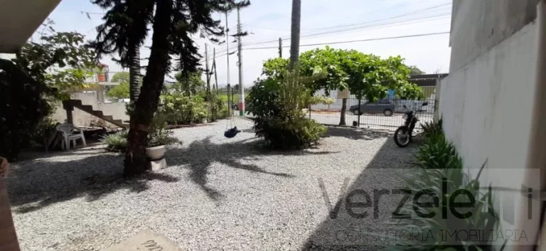 Imagem Casa / Sobrado para Venda em Camboriú / SC no bairro São Francisco de Assis