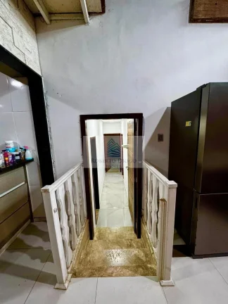 Imagem Impecável casa em condomínio no Camorim, Rio de Janeiro-RJ: 3 quartos, 3 suítes, 1 sala, 5 banheiros, 300m² de área.