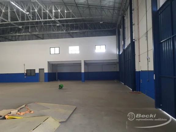 Imagem Galpão 1.500m² com Doca para Alugar em Joinville – Becki