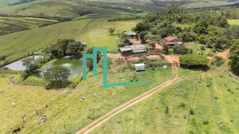 EXCELENTE FAZENDA Á VENDA EM SACRAMENTO/MG COM 120 ALQUEIRES