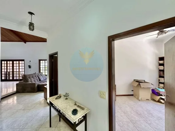 Imagem Casa em Condomínio a Venda no bairro Granja Viana - Carapicuíba, SP