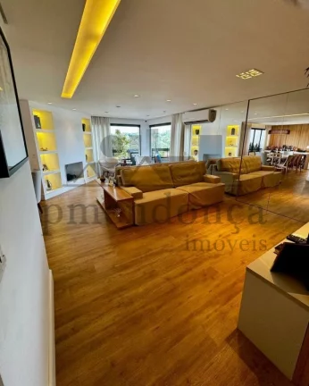 Imagem Apartamento no Alto da Lapa com 209m² pronto para morar, 3 suítes e 3 vagas.