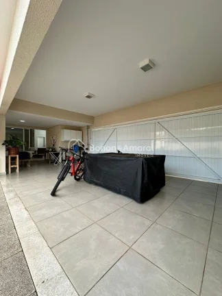 Imagem Belíssima Casa de Condomínio à Venda no Villa Lobos em Paulínia.

Casa com 3 suítes sendo uma d...