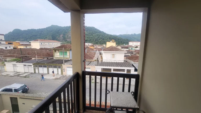 Imagem Casa Duplex na Vila São Jorge, São Vicente – Ampla, Confortável - 3 dormitórios, sendo uma suíte