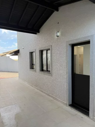 Imagem Casa à venda ou para alugar com 3 quartos, sendo 1 suíte, no condomínio Marchant Buarque, Atibaia - SP