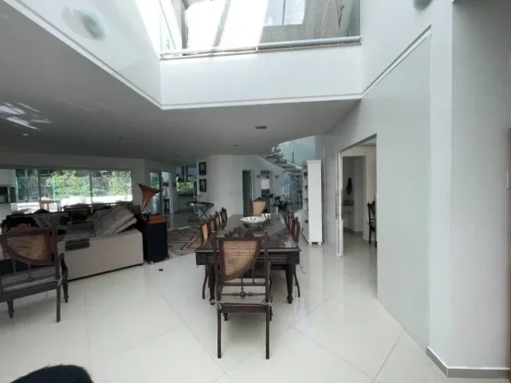 Imagem Casa com 4 dormitórios para alugar- Jurerê - Florianópolis/SC