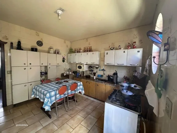 Imagem Apresentamos uma excelente casa localizada no charmoso bairro Santa Inês, a poucos metros da Avenid...