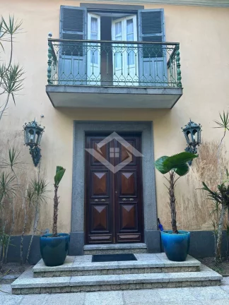 Imagem Casa Duplex de 4 Quartos para Venda na Gávea com 657 m²