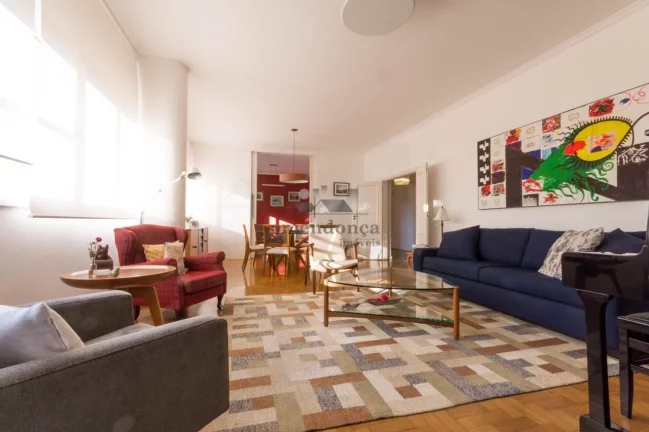 Imagem Apartamento em andar alto a venda em Higienópolis, com muita claridade, ventilação natural e uma ...