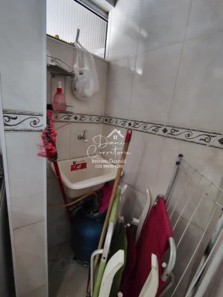 Imagem Apartamento com locação sem garantia frente mar Tombo com lazer: 2 salas, 2 banheiros, 1 vaga de garagem, 78m².