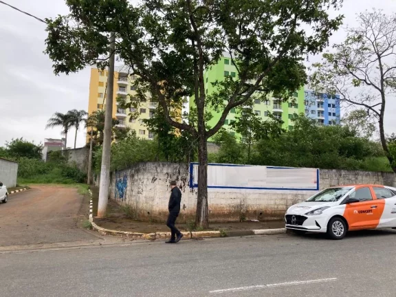 Imagem Terreno à venda, 2000 m² por R$ 4.200.000,00 - Jardim Santa Helena - Suzano/SP