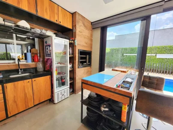 Imagem Cond Alphaville Granja Viana - Moderna, 3 suítes, gourmet e piscina!