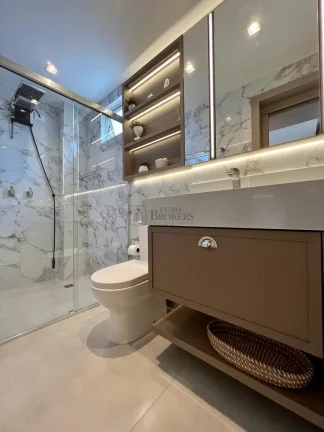 Imagem Apartamento com 3 suítes à venda no Centro de Balneário Camboriú/SC
