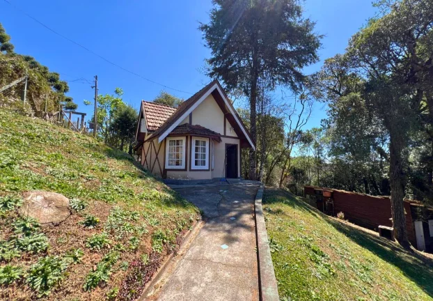 Imagem Três casas, um grande jardim e a liberdade de viver a serra no seu próprio ritmo