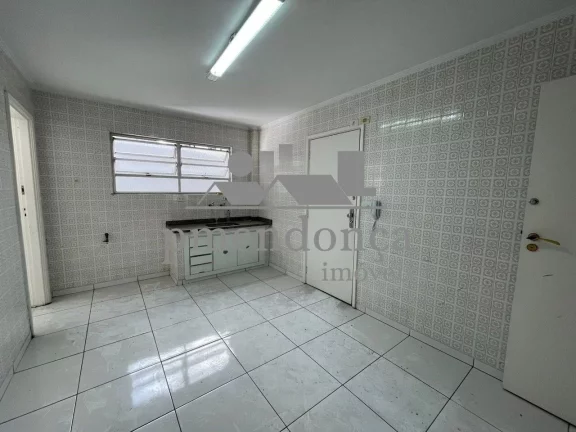 Imagem Apartamentos com living para 02 ambientes, 03 dormitórios com armários, banheiros com box, cozinha...