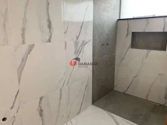 Imagem Sobrado à venda 3 Quartos, 3 Suites, 4 Vagas, Campestre, Santo André - SP