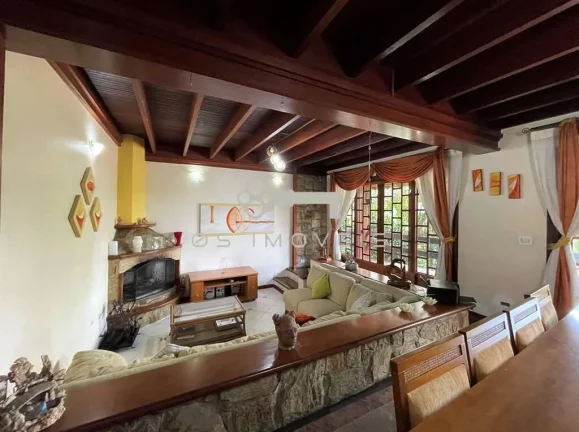 Imagem Linda casa com 06 quartos (1 suíte) , piscina, gourmet no "Granja Viana II"
