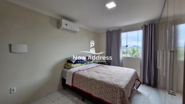Imagem Casa com ponto comercial em Santa Bárbara, 3 quartos com suíte, excelente distribuição, 3 vagas e possibilidade de morar e trabalhar no mesmo local.
