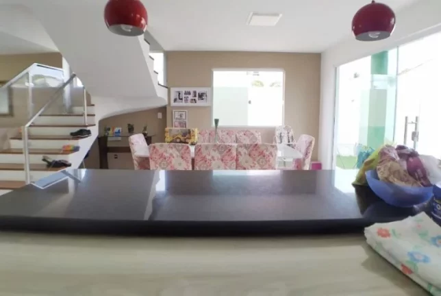 Imagem Casa Duplex, 04 Quartos, Area de Lazer, 01 Suite Master, Praia do Morro, Guarapari - ES